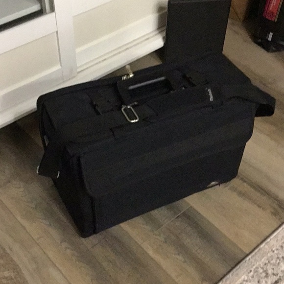 Nextech Leather Business Case With Laptop Sleeve NWOT - Picture 2 of 16